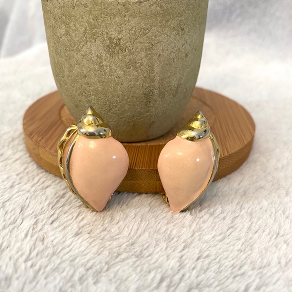 💛Vtg MIMI DI N 1987 Shell Earrings Clip-on - Picture 6 of 8